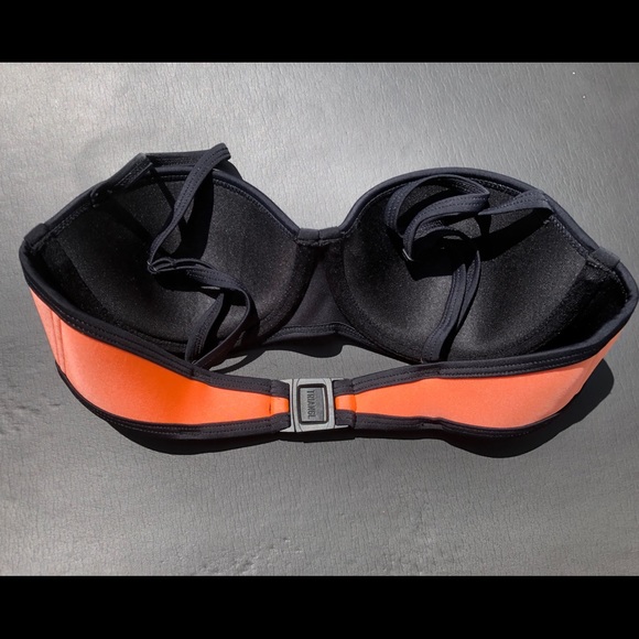 Triangl top - Picture 2 of 3